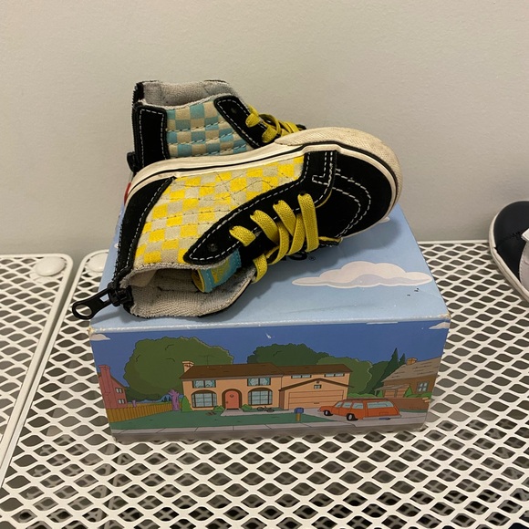 Vans X The Simpson - size 5 toddler - Picture 4 of 6